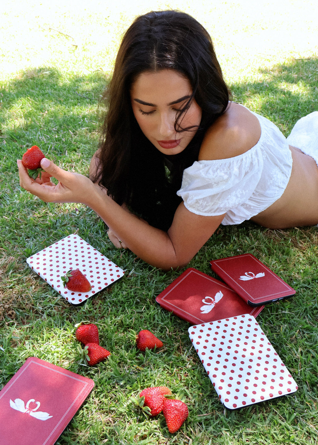 Red & White Polka Dot Kindle Case