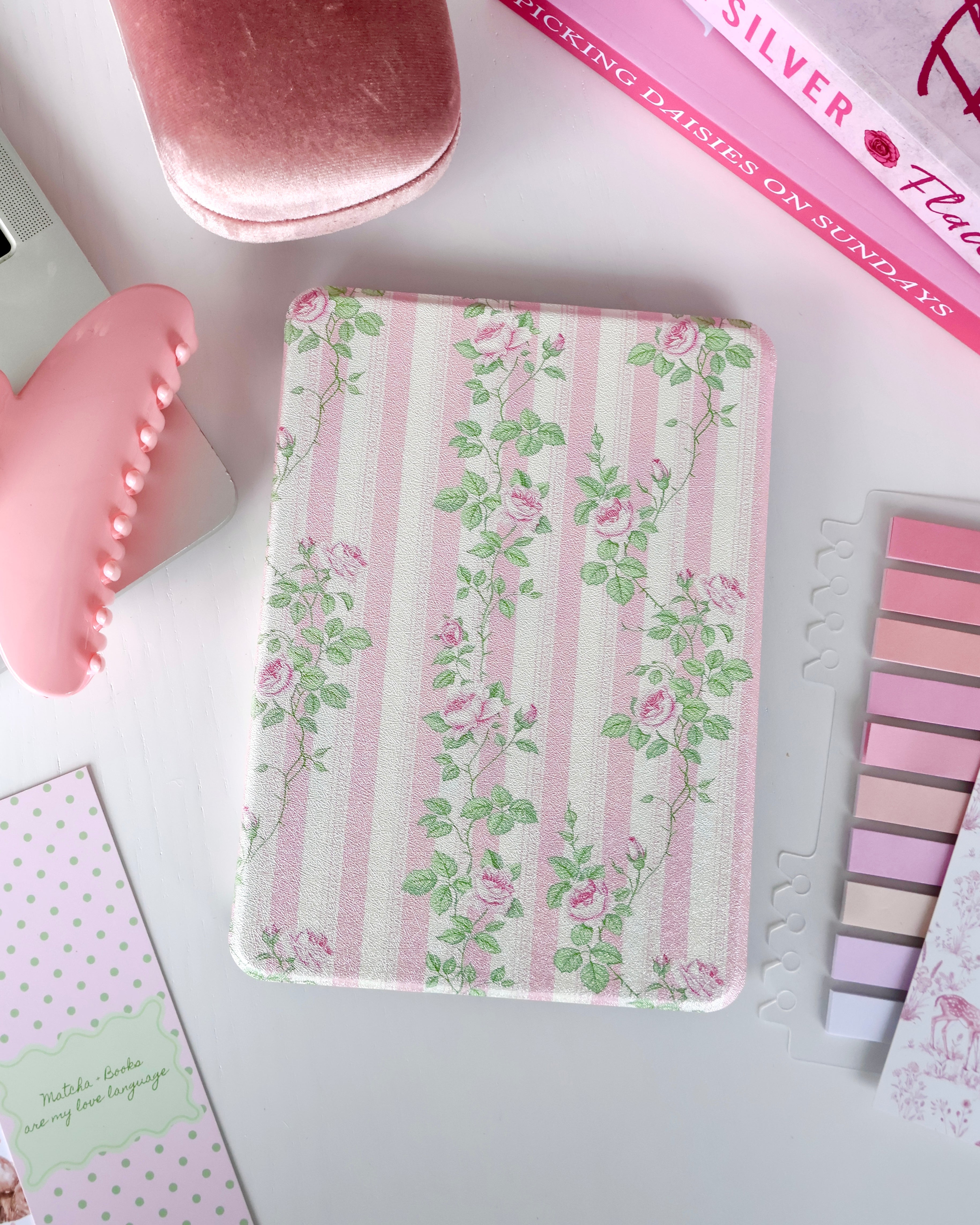 Striped Vines Kindle Case