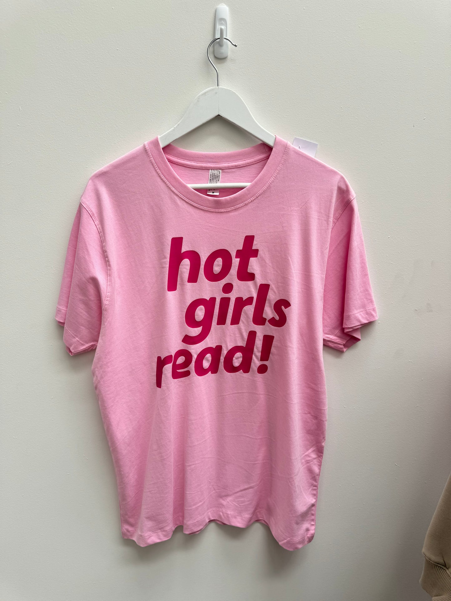 Hot Girls Read - Size M