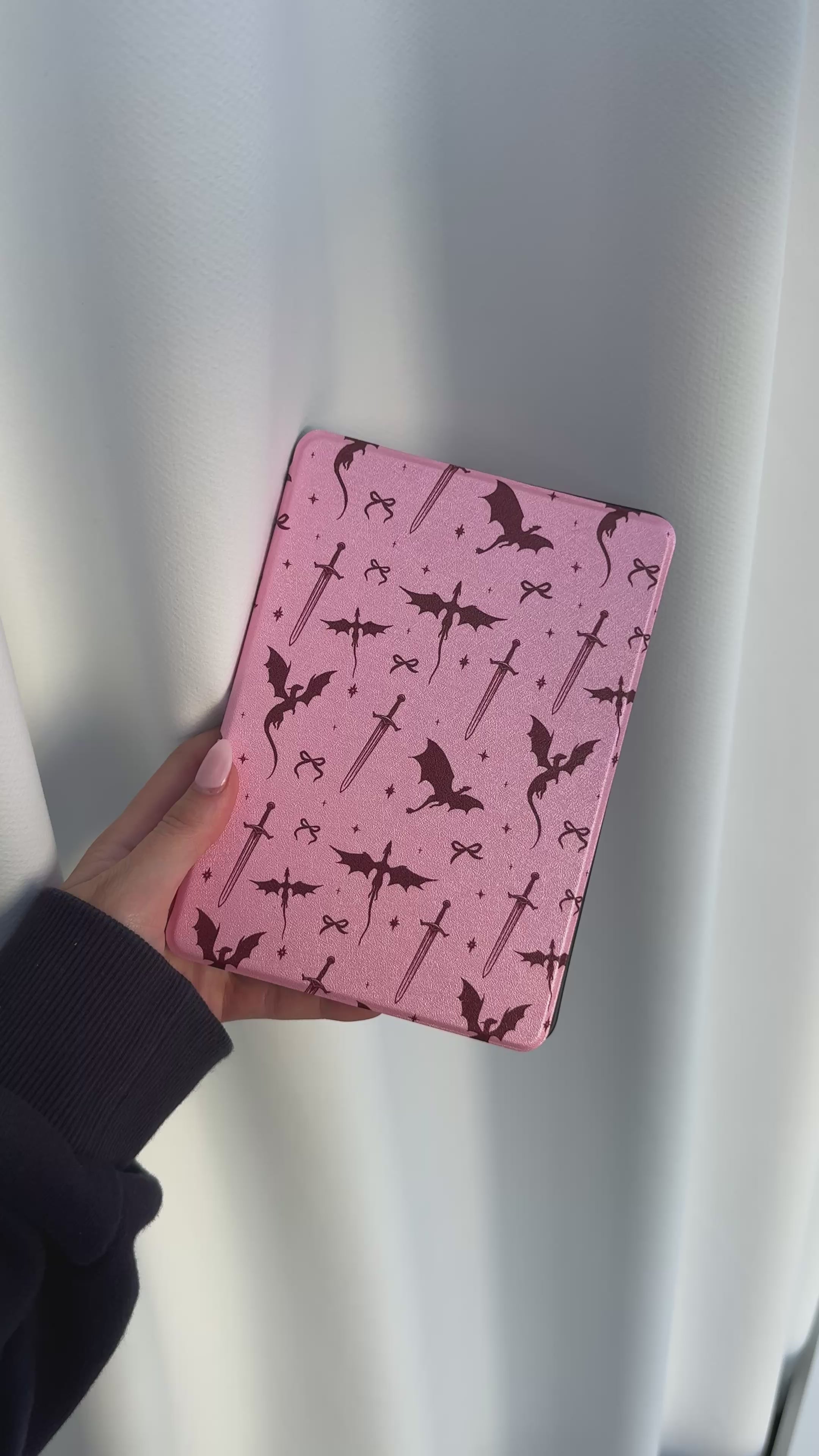 Dragon, Bows & Swords Kindle Case